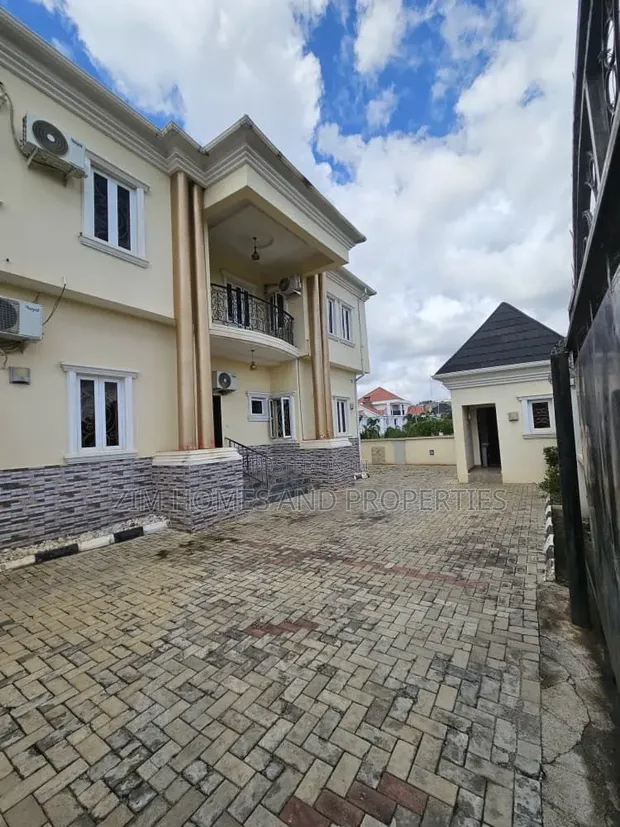 Gidan 6 Bedroom Don Sawa a Zim Homes, Guzape District - 1
