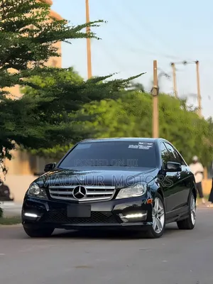 Mercedes-Benz C300 2014 Black