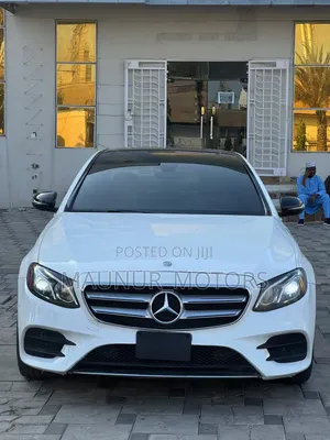 Mercedes-Benz C300 2018 White