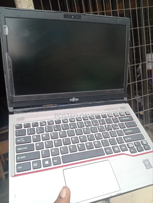Fujitsu Lifebook E448 Laptop - Core i5, 8GB RAM, 500GB HDD - 1