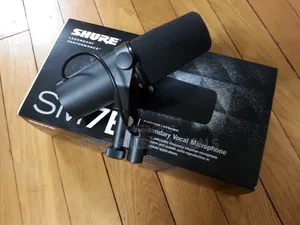 Shure SM7B Dynamic Microphone