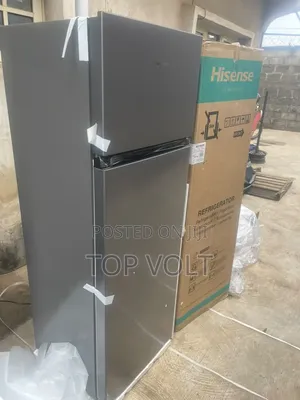 Hisense 240 Litres Firij mai Sama Freezer
