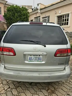 Toyota Sienna LE 2002 Silver