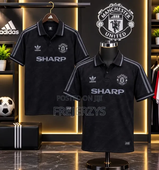 Manchester United Jersey - Ingantacciyar Kyauta - 1