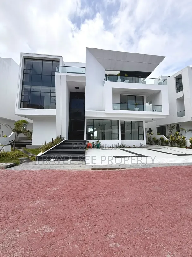 Furnished 5-Bedroom Mansion in Private Estate, Osapa London - 1