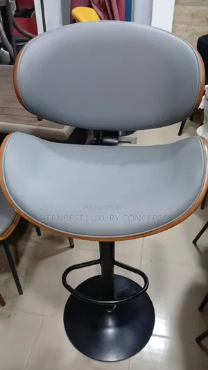 Madafa Mai Kujera Mai Juyawa, Launin Grey