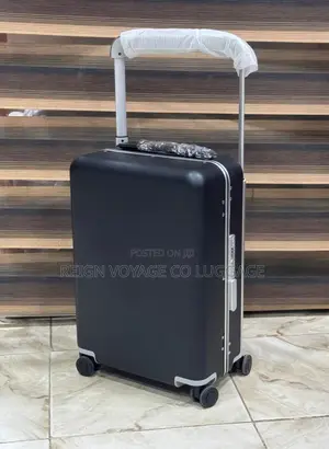 Luxury Hard Shell Luggage - Baby Blue