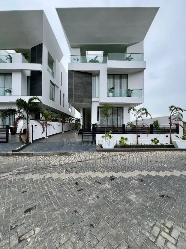 Furnished 5-Bedroom Detached Duplex with Pool & Elevator in Osapa London - 1