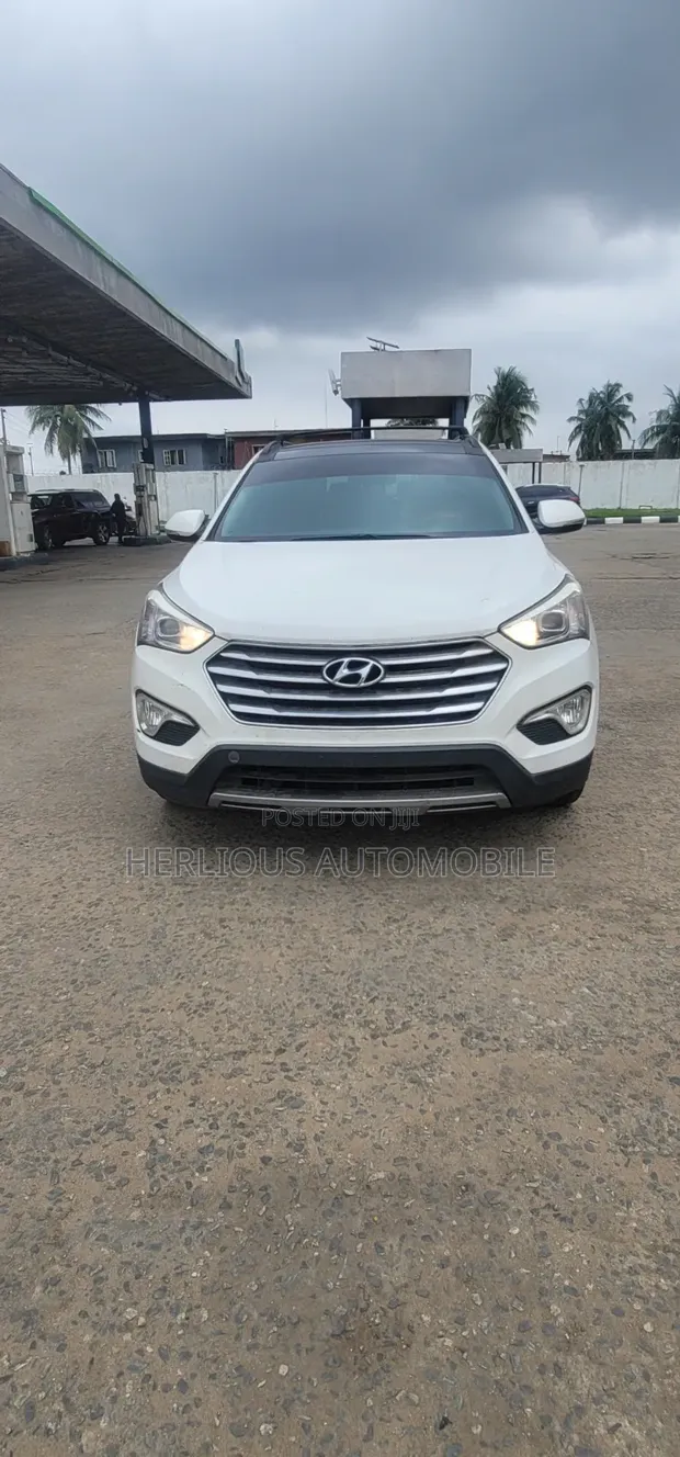 2015 Hyundai Santa Fe Limited AWD SUV - 1
