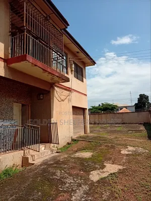 6 Bedroom Duplex tare da 1-Bed BQ, Independence Layout, Enugu