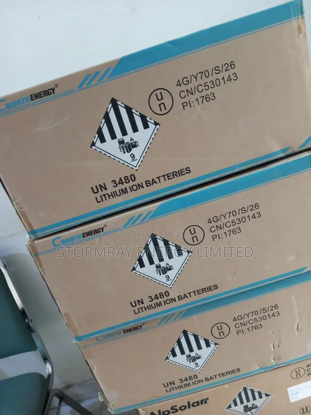 Cworth 200Ah 48V 5kWh Lithium Battery - 1