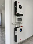 Brand New 5kWh 48V 6kVA Hybrid Inverter - 1