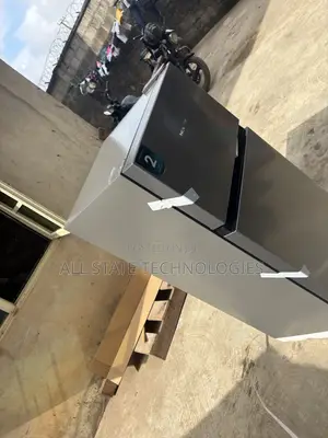 Hisense REF172DR Refrigerator
