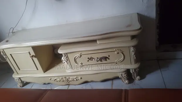 Royal TV Table - 1