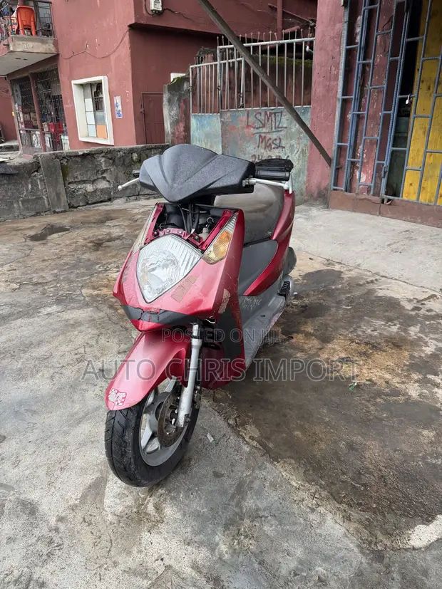 Honda Dylan 125 Scooter 2016 - 1