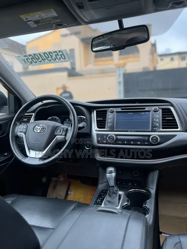 Toyota Highlander 2016 White - 1