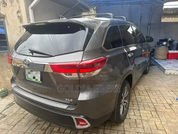 2018 Toyota Highlander Limited 4x4 V6 SUV - 1