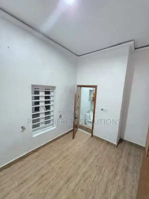 Gidan Kwana 1 Bedroom a Chevron, Lekki don Sawa