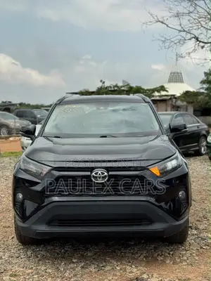2019 Toyota RAV4 LE - Foreign Used
