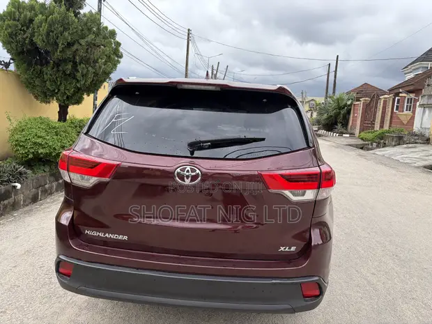 Toyota Highlander XLE 2016 Burgundy - 1