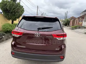 Toyota Highlander XLE 2016 Burgundy
