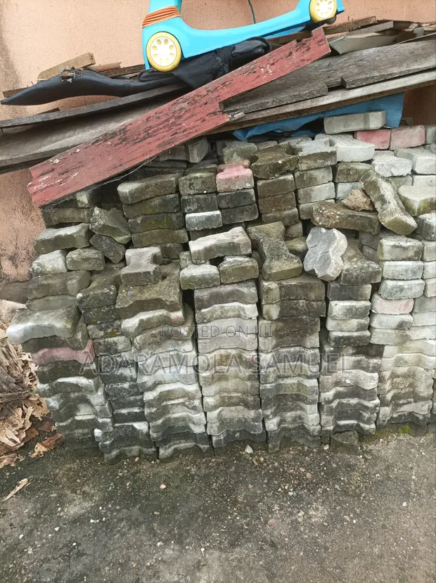 Interlocking Bricks for Compound - 1