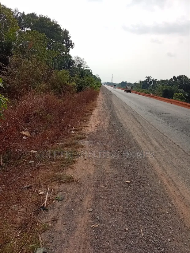 5 Plots of Land Along Abakaliki Expressway, Enugu - 1