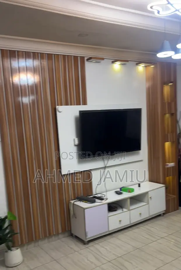 Home Interiors Zinare TV Console Mai Leda - 1