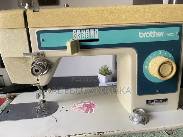 Brother 850 Industrial Sewing Machine - 1