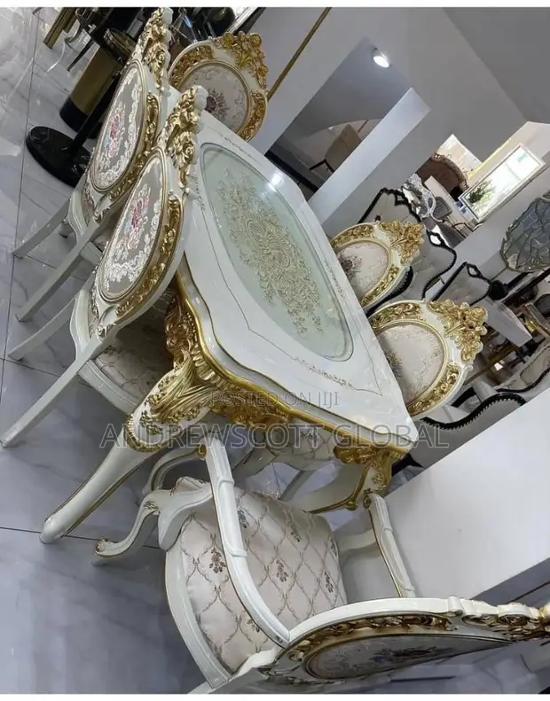 Sabon Royal Dining Table da Kujeru 6 da Aka Shigo Da Shi - 1