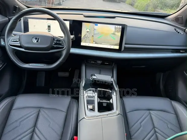 Changan UNI-T 2.0 FWD 2023 Black - 1