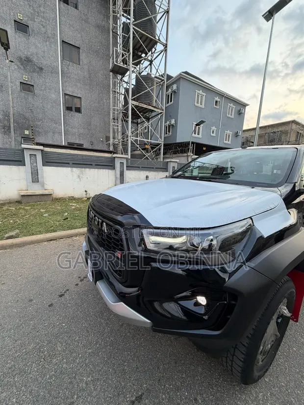2026 Toyota Hilux GR SPORT II Pickup - Black - 1