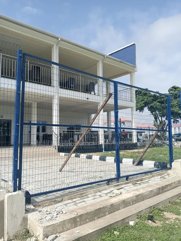 50x100 Blue Panel Mesh - 1