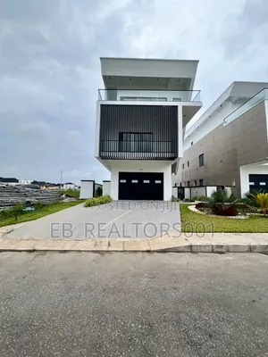 5-Bedroom Smart Duplex tare da Cinema & Pool a VGC, Ajah