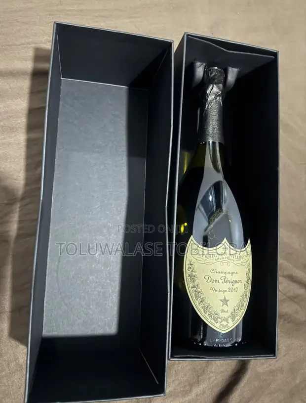 Dom Pérignon Vintage 2017 Champagne - 1