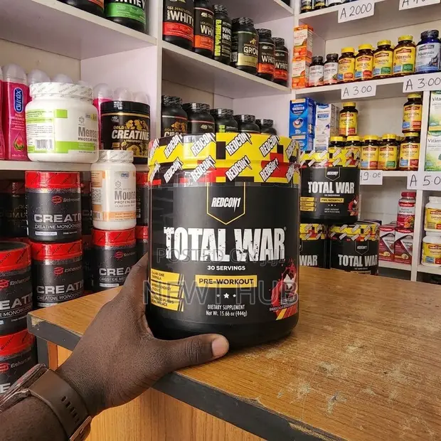 Redcon1 Total War Pre-Workout Tiger's Blood Cherry Coconut - 1
