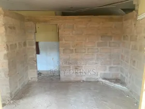 Bungalow mai dakuna 8 a Evbukhun Community, Ikpoba-Okha don siyarwa