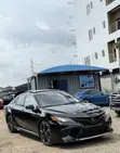 2018 Toyota Camry XLE FWD (2.5L 4cyl 8AM) Black - 5