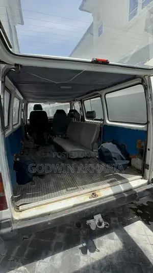 Ford Transit 1998 Fari Bus