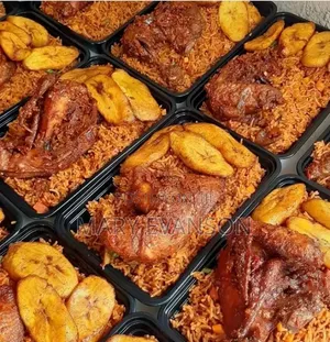 Jollof ko Fried Rice da Kaza da Plantain