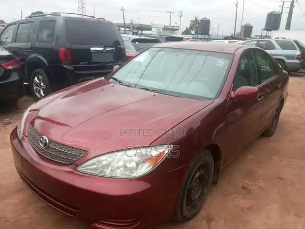 2004 Toyota Camry LE Sedan - 1