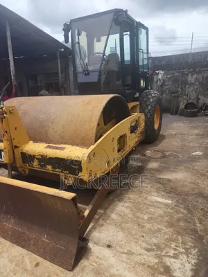 Caterpillar CS-563 Series Single-Drum Vibratory Roller