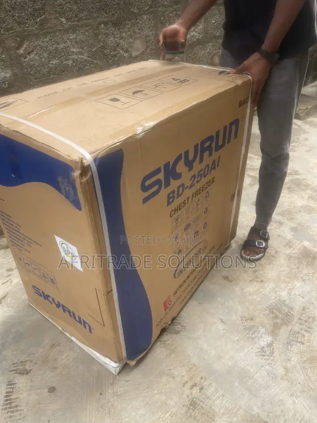 Skyrun 250L Inverter Chest Freezer - Brand New - 1