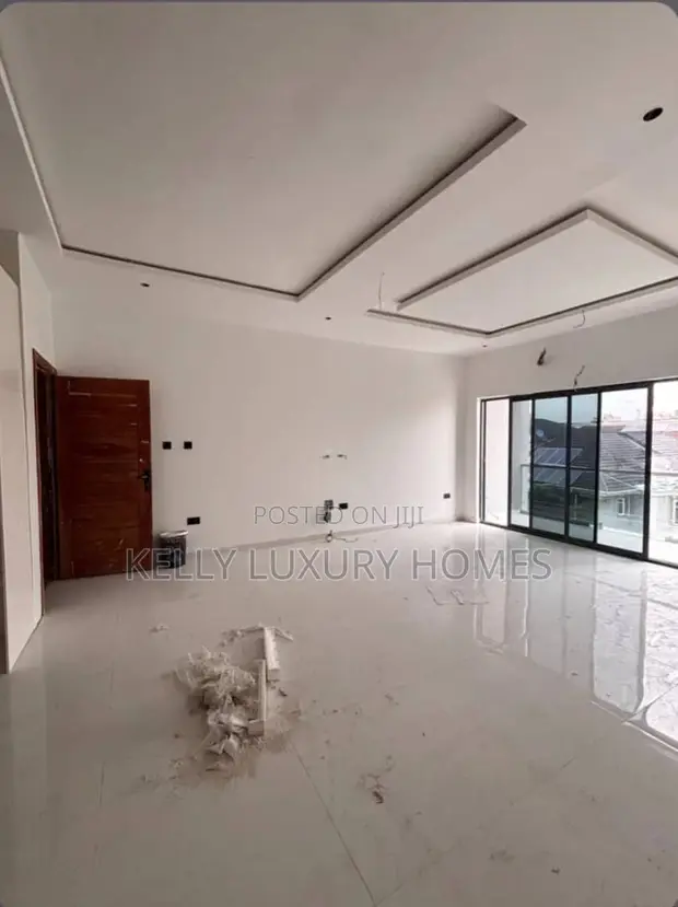 2 Bedroom Apartment da BQ don Sawa a Lekki Phase 1 - 1