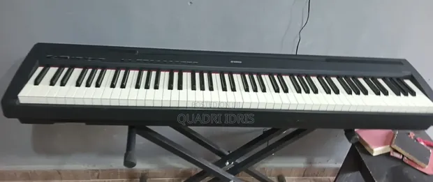 Yamaha P95 Digital Piano - 1