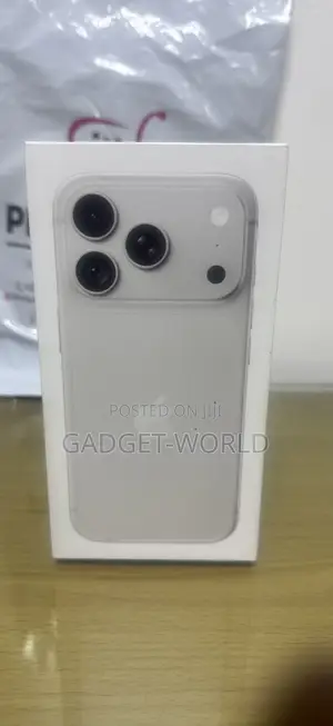 New Apple iPhone 18 Pro Max 512GB Silver