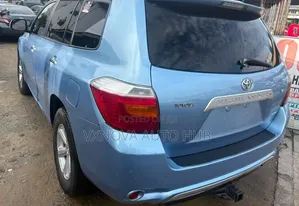 Toyota Highlander 2011 Blue