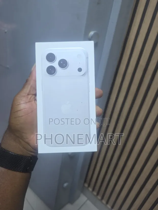 New Apple iPhone 18 Pro 512GB Silver - 1