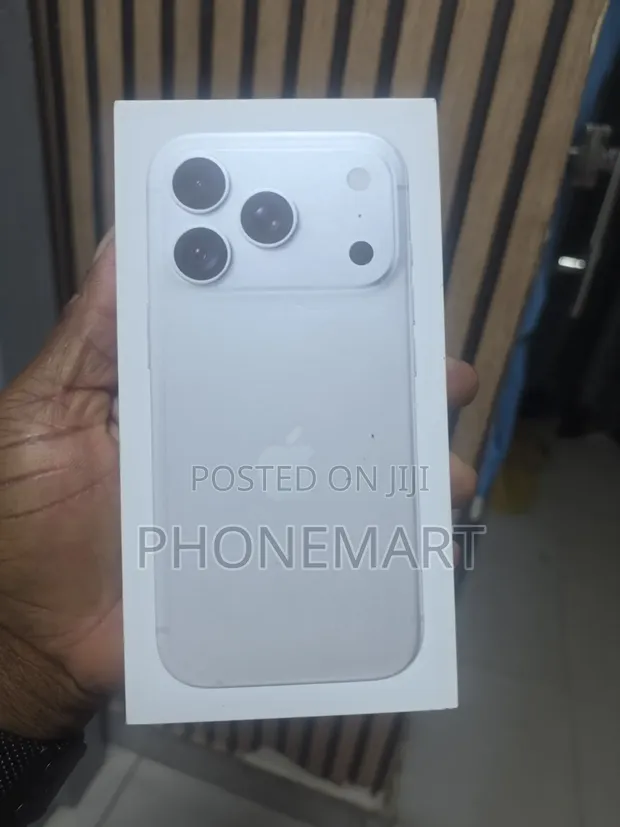 New Apple iPhone 18 Pro Max 256GB Silver - 1