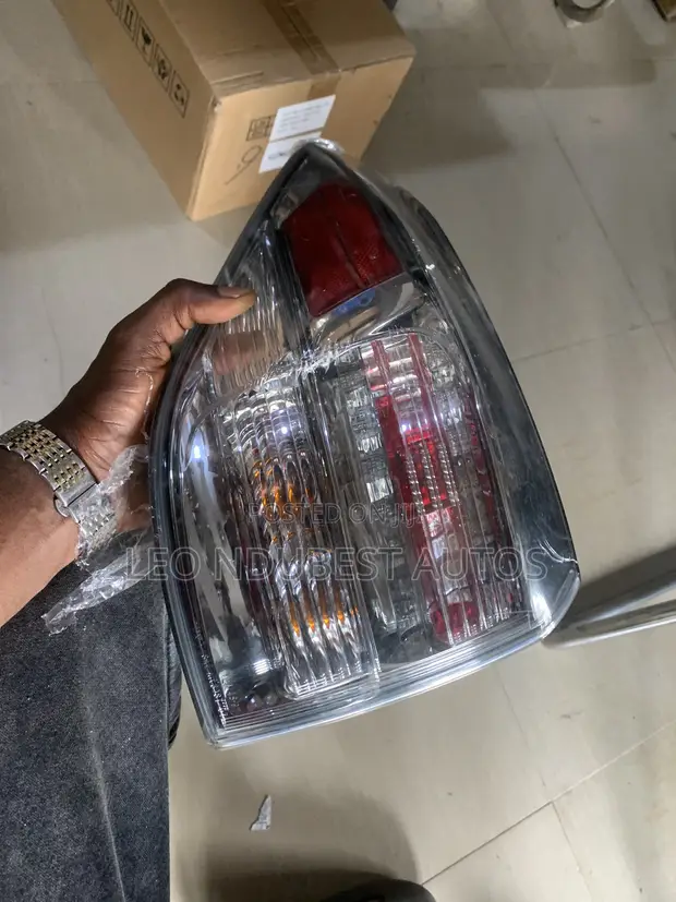 Lexus RX 350 Used Rear Tail Lights (2011) - 1